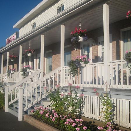 Motel Au Vieux Piloteux Rivière-du-Loup Eksteriør billede
