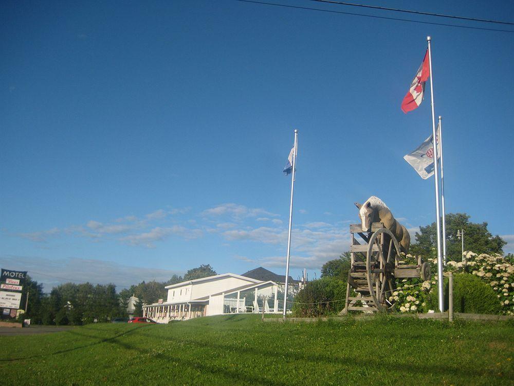 Motel Au Vieux Piloteux Rivière-du-Loup Eksteriør billede